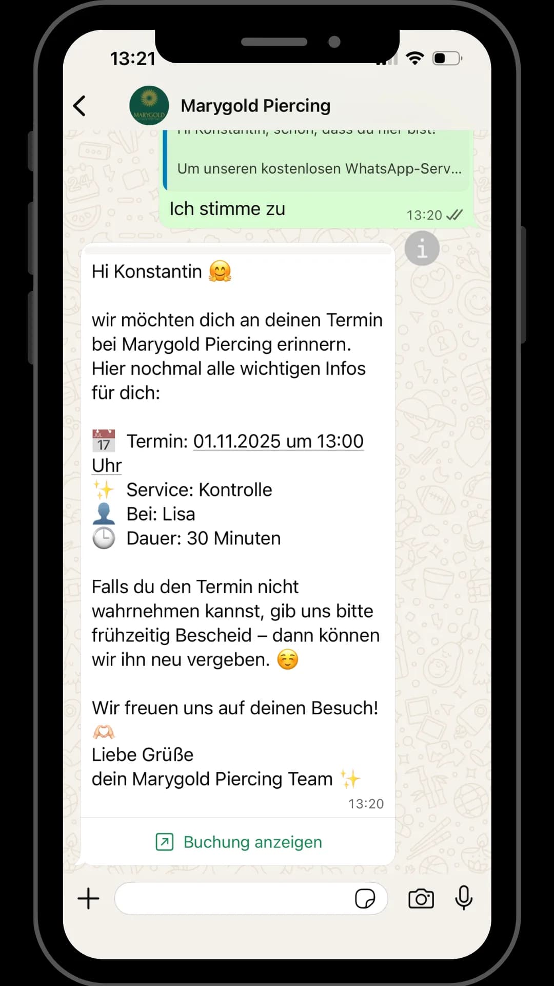 Automatische WhatsApp-Terminerinnerung von einem Betrieb: Termin mit Datum, Service und Dauer, dazu ein Button zur Buchung